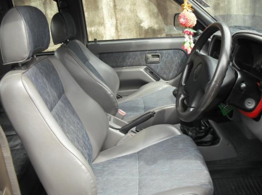 ขายอีซูซู4*4เครื่อง3.0SLเครื่องดีสีสวยเดิมวิ่งน้อยวิ่ง152000กม.เองครับ(ราคาต่อรองได้)