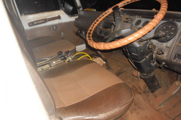 HINO F17 - 185 HP HO7C สิบล้อดั๊มพ์ 2 เพลา ช่วงล่าง 2 เพลาของ F18 สโลว์ของร็อก 240 เครื่องแน่นดีไม่มีเยิ้ม หัวเก๋งบางเดิมไม่มีผุ ภายในสวยครบ แอร์ พวงมาลัยเพาเวอร์ เบรคทริ๊ปฟี้ กระบะดั๊มพ์เหล็กคอกเกษตร 12 ตัน ยางสภาพดี 70\% เอกสารทะเบียนภาษีครบพร้อมโอนครับ HINO F17 - 185 HP HO7C สิบล้อดั๊มพ์ 2 เพลา ช่วงล่าง 2 เพลาของ F18 สโลว์ของร็อก 240 เครื่องแน่นดีไม่มีเยิ้ม หัวเก๋งบางเดิมไม่มีผุ ภายในสวยครบ แอร์ พวงมาลัยเพาเวอร์ เบรคทริ๊ปฟี้ กระบะดั๊มพ์เหล็กคอกเกษตร 12 ตัน ยางสภาพดี 70\% เอกสารทะเบียนภาษีครบพร้อมโอนครับ