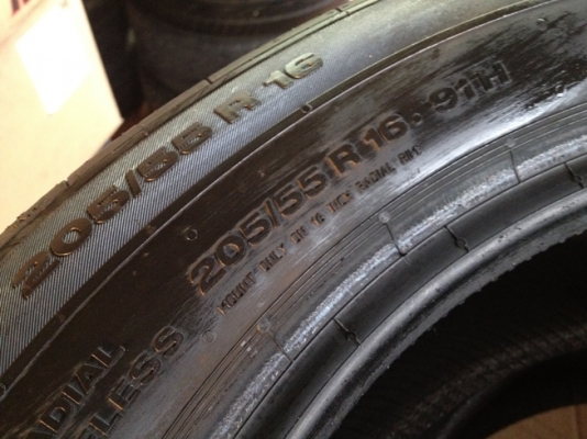 ขายยางป้ายแดง ปี 12 Continental 205-55-16 2 เส้น ราคา 4400 บาท ราคาถูก