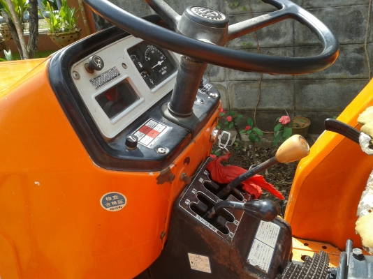 ขายรถไถkubota L1802 เพลาเดียว ใช้งานได้ปกติ ขายรถไถkubota L1802 เพลาเดียว ใช้งานได้ปกติ