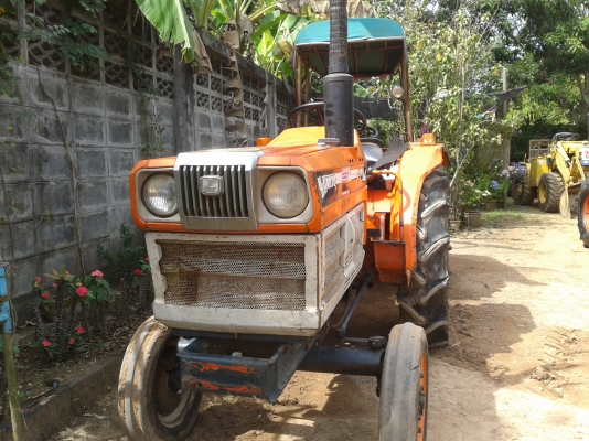 ขายรถไถkubota L1802 เพลาเดียว ใช้งานได้ปกติ ขายรถไถkubota L1802 เพลาเดียว ใช้งานได้ปกติ