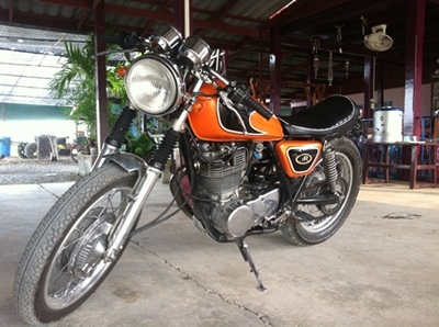 ขาย SR400 ปี99 เอกสาร invoice ของแต่งทั้งคัน ทำเครื่องมาใหม่พร้อมวิ่งทางไกลสบายๆ