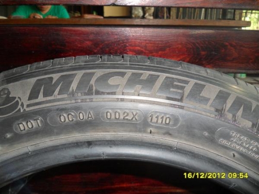 ขายยาง michelin 225/50 ขอบ17 ดอกเต็มๆมี 3 เส้น จัดไป 1500 บ. T.088-875-9838 K.ae