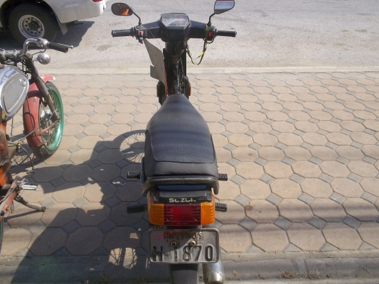 ขอขายRC 100 สักคันในราคา3500มี ท.บ.สนใจ0839090699