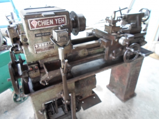เครื่องกลึง 3 ฟุต  CHIEN  YEH  30,000