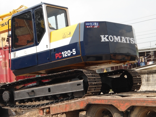 ขายรถแมคโครPC120-5 ไฟฟ้าครบ เอกสารอินวอย สภาพพร้อมใช้ สนใจติดต่อ บอย 085-156-2314