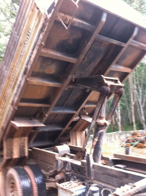 รถฮีโน่ 6 ล้อดั๊ม FC4J  150 แรงม้า   ปี 47  สนใจติดต่อ  081 - 6079515