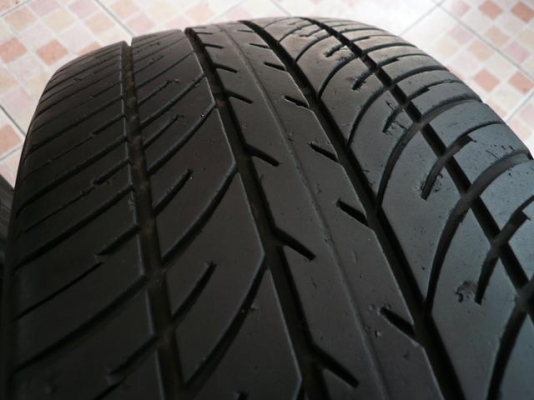 ขายยาง MICHELIN VIVACY 215-60-16 ปี2010 (1ชุด) ขายยาง MICHELIN VIVACY 215-60-16 ปี2010 (1ชุด)