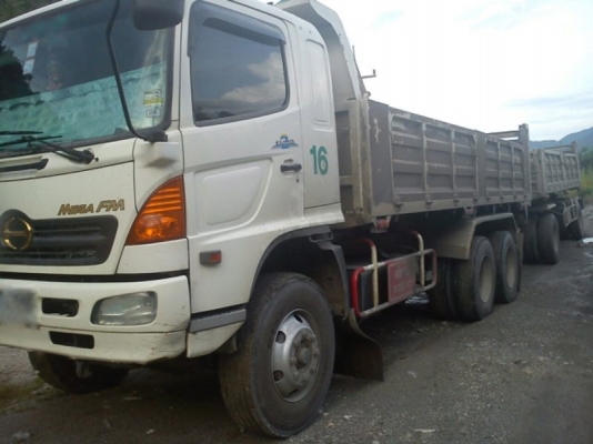 รถฮีโน่ 10 ล้อดั๊ม 320 แรงม้า   ( ขาย 5 พ่วง )