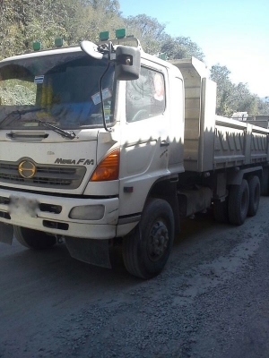 รถฮีโน่ 10 ล้อดั๊ม 320 แรงม้า ( ขาย 5 พ่วง ) รถฮีโน่ 10 ล้อดั๊ม 320 แรงม้า ( ขาย 5 พ่วง )