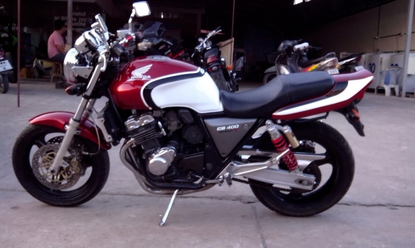 ขายCB400ปี93-94 เครื่องดีมากเงียบๆ พร้อมใช้ อินวอย+สรรพสามิต รูปเยอะๆ
