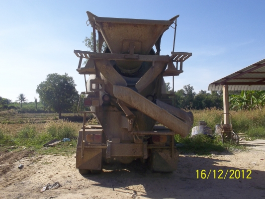 ขาย10ล้อโม่ปูน   ช่วงล่าง  zm  ทั้งคัน  เครื่อง  ek  100