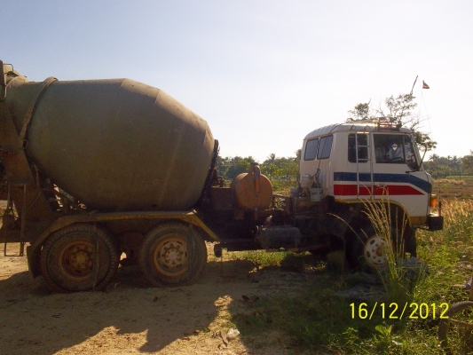 ขาย10ล้อโม่ปูน   ช่วงล่าง  zm  ทั้งคัน  เครื่อง  ek  100