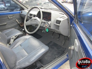 ขายรถยนต์บ้านมือสอง NISSAN SUNNY FF สภาพสวย เพิ่งทำสีสวยมาก ขายถูก ผ่อนได้