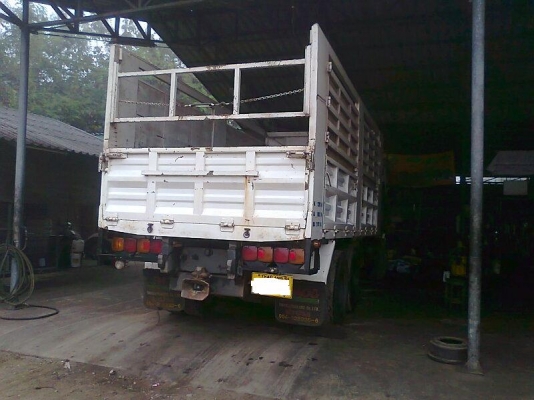 ขายด่วน..สิบล้อสองเพลา HINO FM 3M แม่ ลูก 3 เพลา เครื่องยนต์ รุ่นใหม่ HINO P11C ขนาด 320 แรงม้า แรงจัด ไม่ดั้ม สภาพใหม่ พร้อมแล้วสำหรับการลุยงาน.