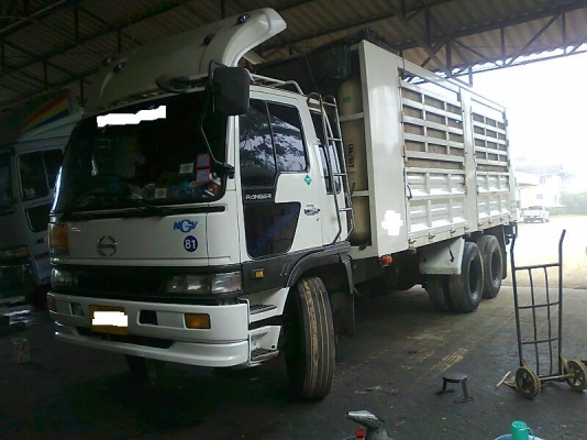 ขายด่วน..สิบล้อสองเพลา HINO FM 3M แม่ ลูก 3 เพลา เครื่องยนต์ รุ่นใหม่ HINO P11C ขนาด 320 แรงม้า แรงจัด ไม่ดั้ม สภาพใหม่ พร้อมแล้วสำหรับการลุยงาน.