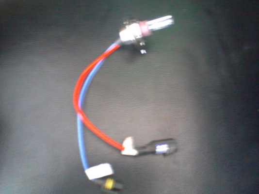 ขายไฟซีน่อล HID 6000k สีขาวยนวล สภาพ95\%หลอดไม่ขาดใช้ไม่เกิน2เดือน