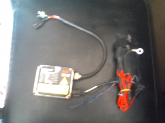 ขายไฟซีน่อล HID 6000k สีขาวยนวล สภาพ95\%หลอดไม่ขาดใช้ไม่เกิน2เดือน