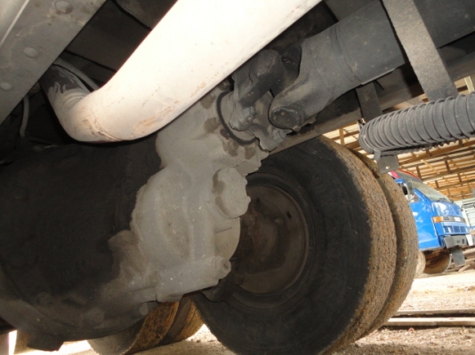 ISUZU  FVZ 240 TURBO  เล่มทะเบียนพร้อมค่ะ