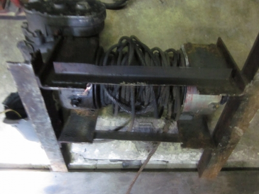 ขายถูก-วิ้นสำหรับลาก/ติดรถยนต์ ไฟ 24V มือสองตรงจากญี่ปุ่น สภาพทนทาน ขายถูก-วิ้นสำหรับลาก/ติดรถยนต์ ไฟ 24V มือสองตรงจากญี่ปุ่น สภาพทนทาน