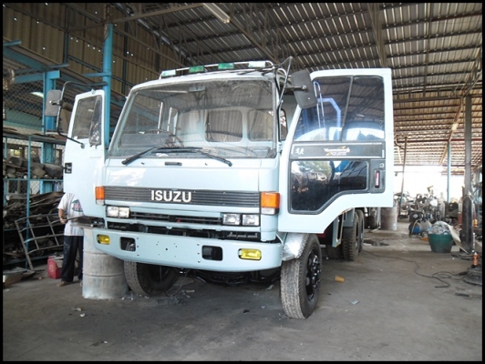 สิบล้อ 210 พื้นเรียบ เพลาเดียว ราคาเบาๆ