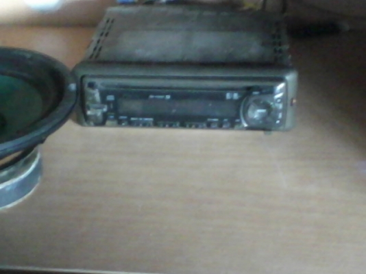 ขายเครื่องเล่นcd+ลำโพง ปรับเหลือ 700 ขายเครื่องเล่นcd+ลำโพง ปรับเหลือ 700