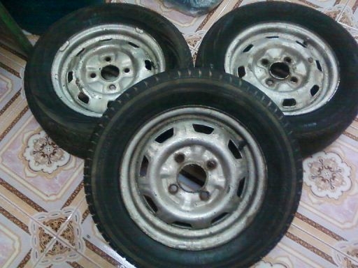 >>>ขายเหมาโลโก้เรโทรติดกระจังดัสสัน-นิสสัน3ชิ้น+โลโก้ม้า1ชิ้น ยกกองแค่1200บ.<<<