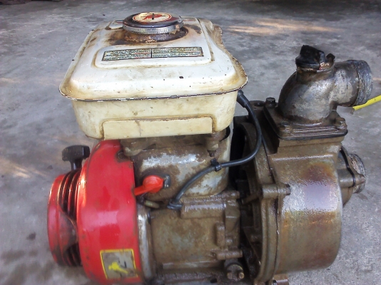 เครื่องยนต์HONDAพร้อมสูบน้ำขนาด 2 นิ้ว (มีVDOทดสอบให้ดู)สภาพพร้อมใช้