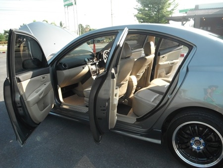 ขาย MAZDA3 ปี 05 เครื่อง 1.6 ตัวTOP เกียร์ออโต้ ABS,AIRBAGคู่ แม็ค 17&quot; สวยมาก ติดแก๊สLPG รถสภาพดี สะอาดมาก