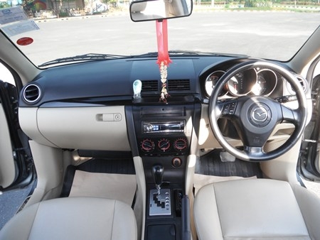 ขาย MAZDA3 ปี 05 เครื่อง 1.6 ตัวTOP เกียร์ออโต้ ABS,AIRBAGคู่ แม็ค 17&quot; สวยมาก ติดแก๊สLPG รถสภาพดี สะอาดมาก