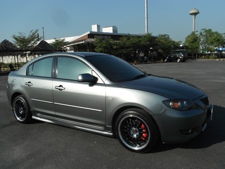 ขาย MAZDA3 ปี 05 เครื่อง 1.6 ตัวTOP เกียร์ออโต้ ABS,AIRBAGคู่ แม็ค 17&quot; สวยมาก ติดแก๊สLPG รถสภาพดี สะอาดมาก