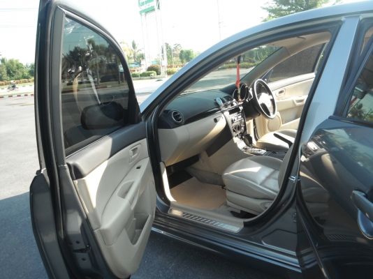 ขาย MAZDA3 ปี 05 เครื่อง 1.6 ตัวTOP เกียร์ออโต้ ABS,AIRBAGคู่ แม็ค 17&quot; สวยมาก ติดแก๊สLPG รถสภาพดี สะอาดมาก