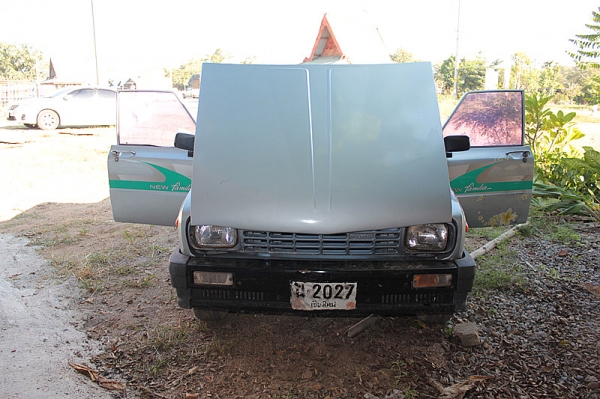 มาสด้า  1200    4  เกียร์  หลุดมัดจำครับ  ขายต่อครับ