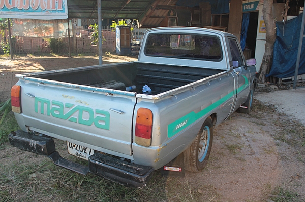 มาสด้า  1200    4  เกียร์  หลุดมัดจำครับ  ขายต่อครับ