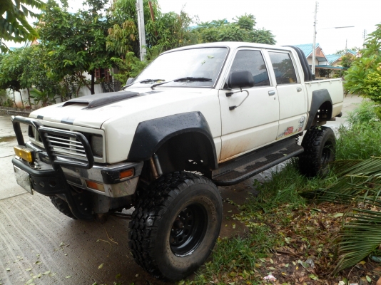 ขาย KB 4 ประตู ยกสูง 2800cc 4JB1 เพิ่มรูปช่วงล่าง