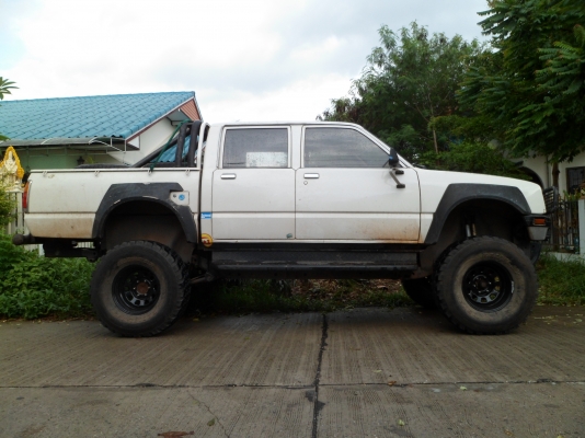 ขาย KB 4 ประตู ยกสูง 2800cc 4JB1 เพิ่มรูปช่วงล่าง