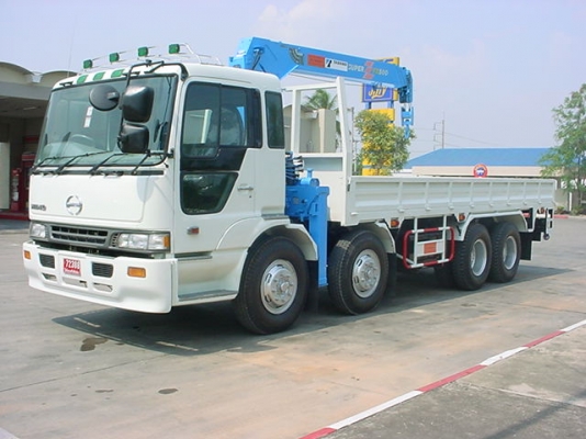Truck/Tow Car (Rod Hiab) for rent (daily,monthly or by deal)