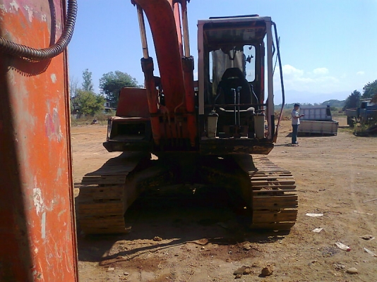 ขายด่วน!..รถแบคโฮ KOMATSU PC100-3 แบคโฮสวยเดิมๆ ขุดดินแรงดี ไม่มีโหลด. บุ้งกี๋ ถอดไปทำสวย