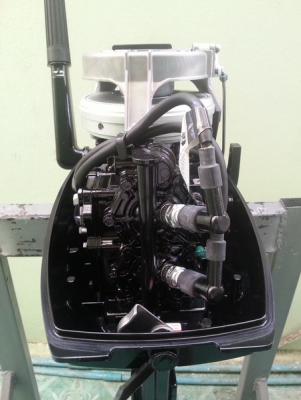 ขายเครื่่องTohatsu9.8เเรงม้าสภาพป้ายเเดง