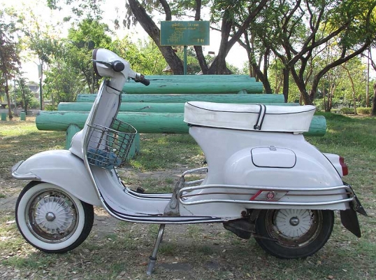 ขาย vespa 90 4เกียร์สภาพพร้อมใช้เครื่องดีทะเบียนพร้อมโอนมีรูปครับ