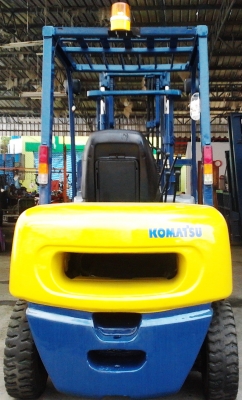 ขายรถยกโคมัสสึ2.5ตันรุ่น12เครื่องดีซลงาเทด้ำรับประกัน6เดือนขายด่วนๆๆๆๆๆ