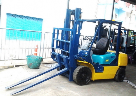 ขายรถยกโคมัสสึ2.5ตันรุ่น12เครื่องดีซลงาเทด้ำรับประกัน6เดือนขายด่วนๆๆๆๆๆ