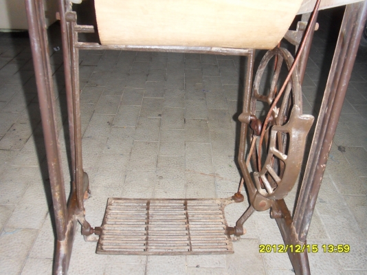 ขายจักรเก่า น่าเก็บสะสม คลาสสิค โบราณ ไม่แพง