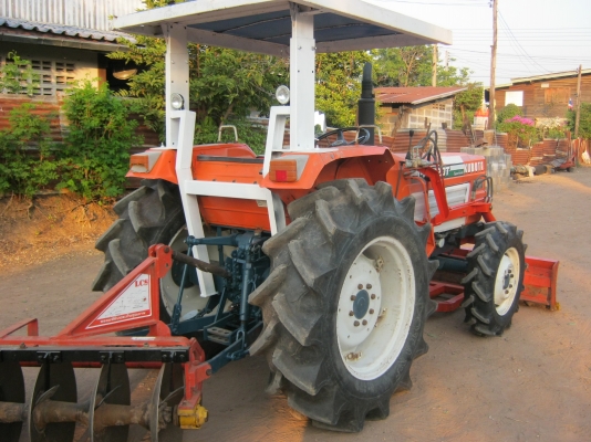 ขายด่วนรถไถนาคูโบต้า l 4202dt 4wd 4x4 เทอร์โบเพาเวอร์สวยๆพร้อมใบมีดดันหน้า-ผานหลัง 6x22 lcsพร้อมใช้ครับ...