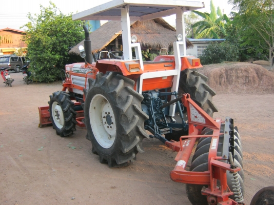 ขายด่วนรถไถนาคูโบต้า l 4202dt 4wd 4x4 เทอร์โบเพาเวอร์สวยๆพร้อมใบมีดดันหน้า-ผานหลัง 6x22 lcsพร้อมใช้ครับ...