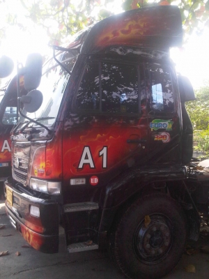 ขายหัวลาก Nissan UD ปี53 320แรง ใช้น้อยสภาพดี