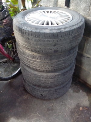 ขายล้อเดิม Nissan A32 พร้อมยาง 5วง