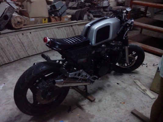 ขายหรือแลก cbx 750 f 55000 ต่อรองได้ inv แท้ 087 562 6770