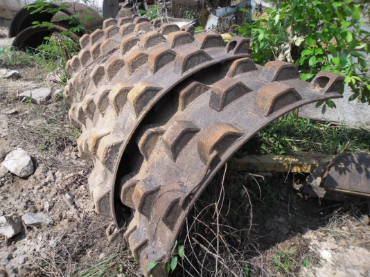 ขายเเปลือกหนามรถบด SAKAI SV 91 D สภาพสวยพร้อมใช้ 80\%