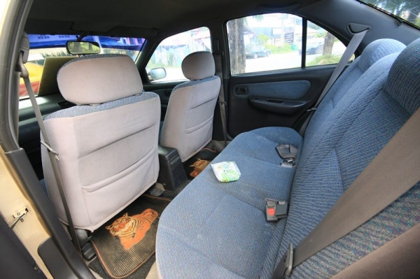 nissan sunny ปี 1998 nissan sunny ปี 1998